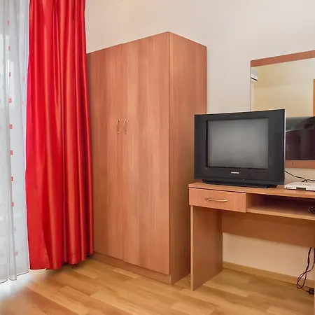 Holiday In Afrodita Apartment *